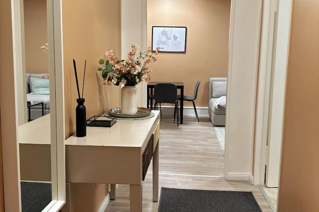 2 Zimmer Apartment Mit Parkplatz เบอร์ลิน ภายนอก รูปภาพ