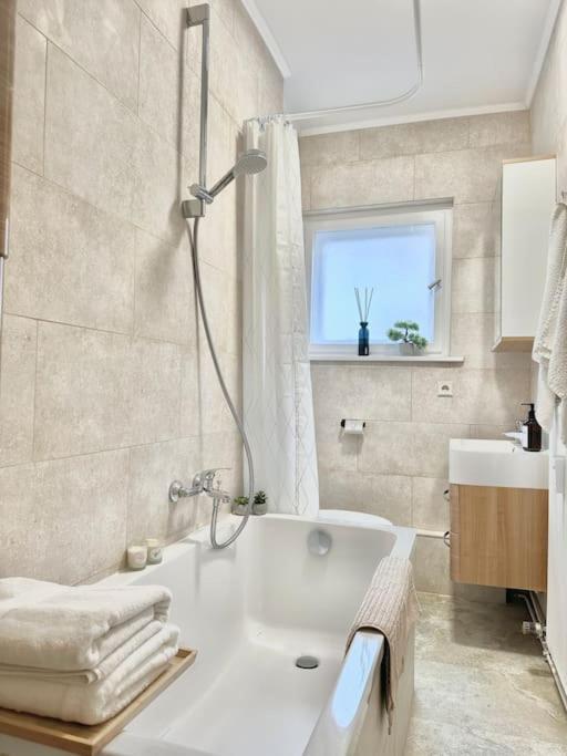 2 Zimmer Apartment Mit Parkplatz เบอร์ลิน ภายนอก รูปภาพ